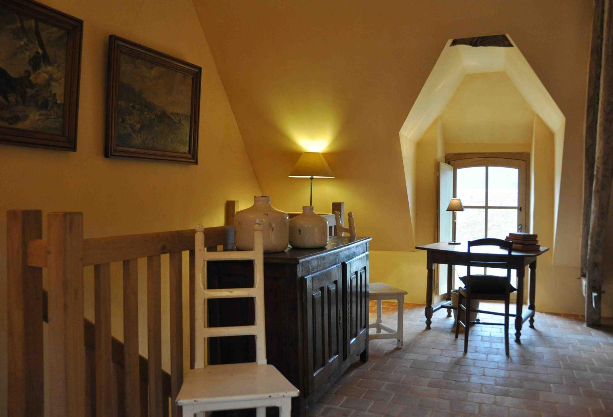 Chalais  ドメーヌ デュリ ドフュ Bed & Breakfast エクステリア 写真